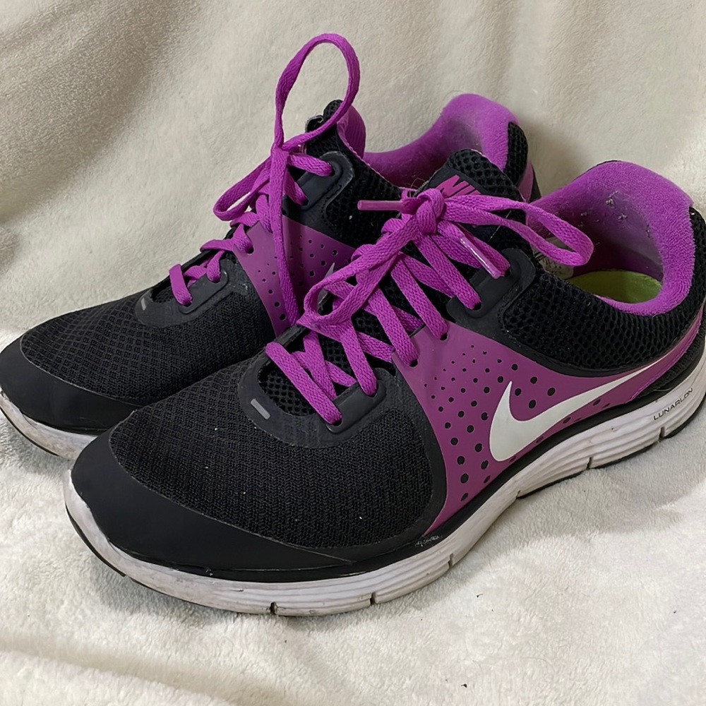 Womens Nike Lunarswift+ 4 Size 10 Black/Purple/White